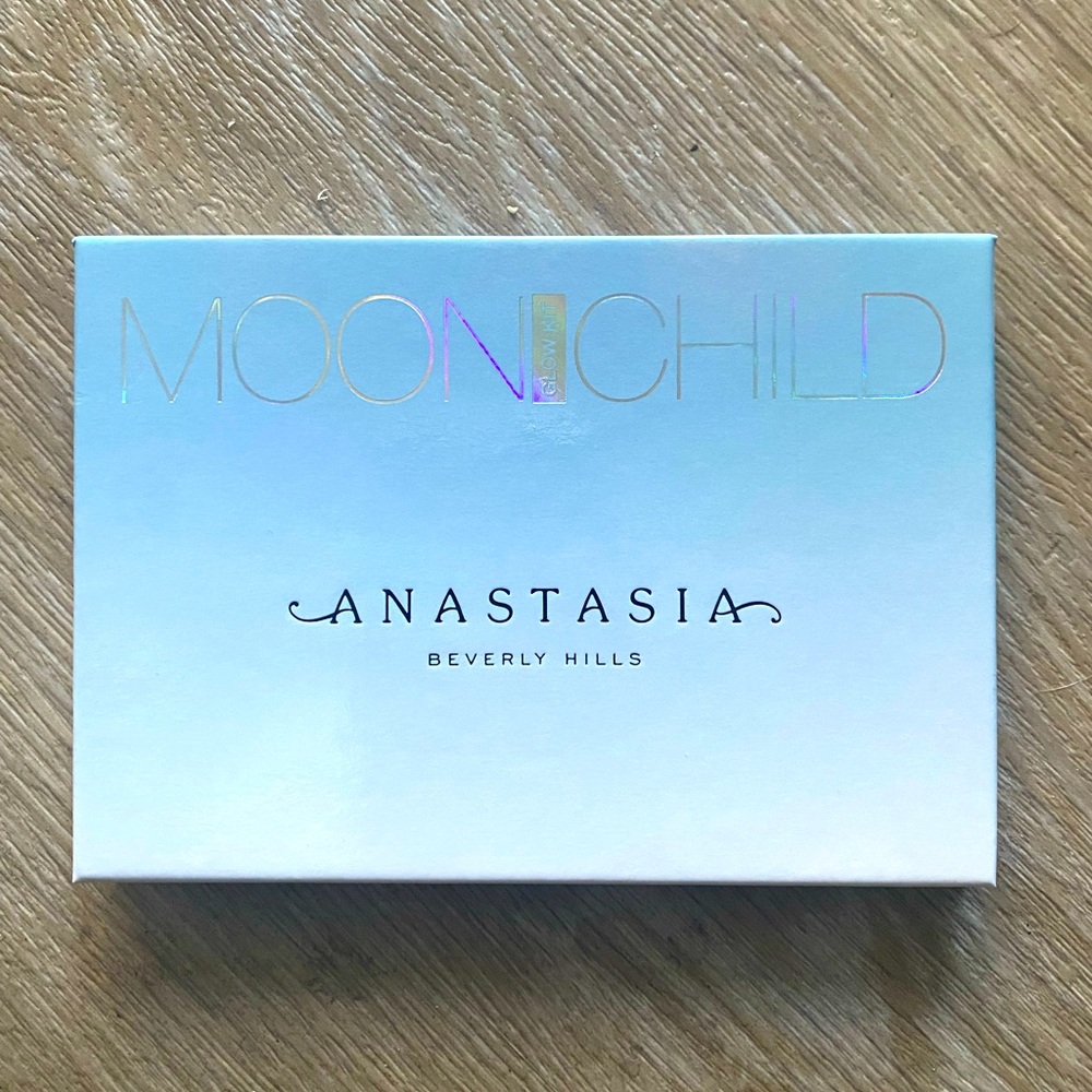Anastasia Beverly Hills- Moonchild Glow Kit